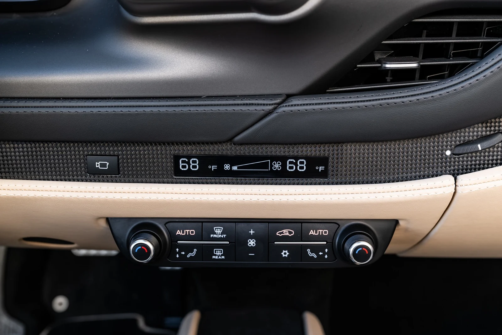 2022 Ferrari F8 Spider, 23/30