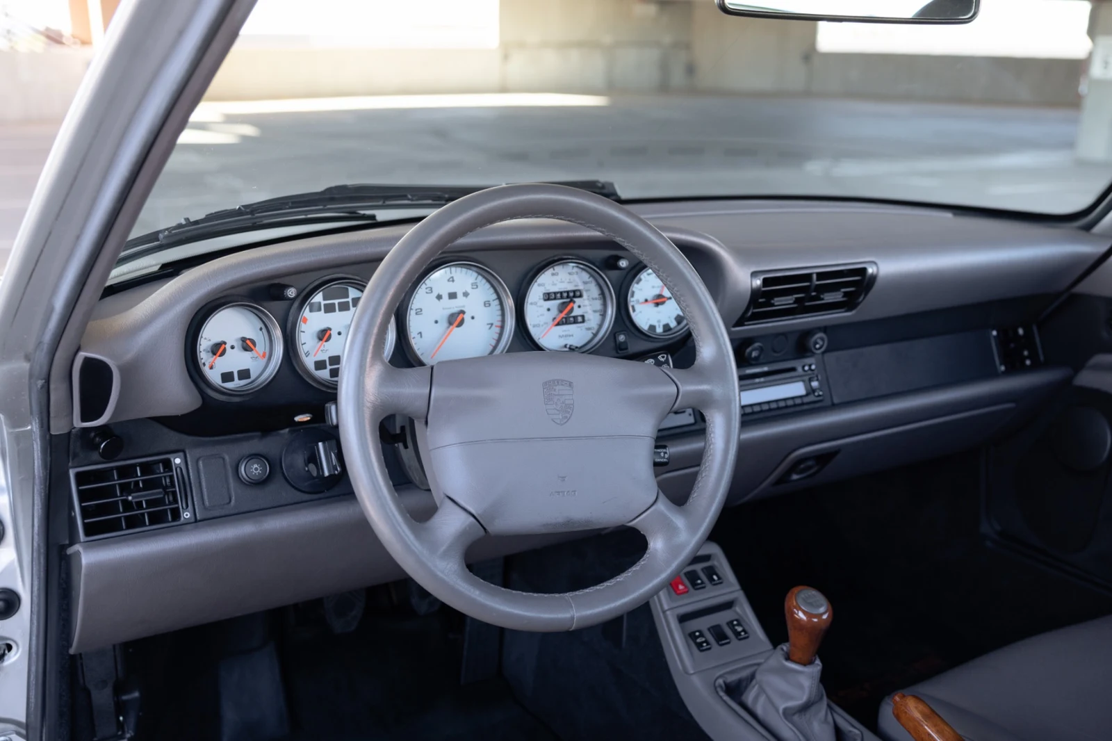 1998 Porsche 911 (993) Carrera S, 17/30