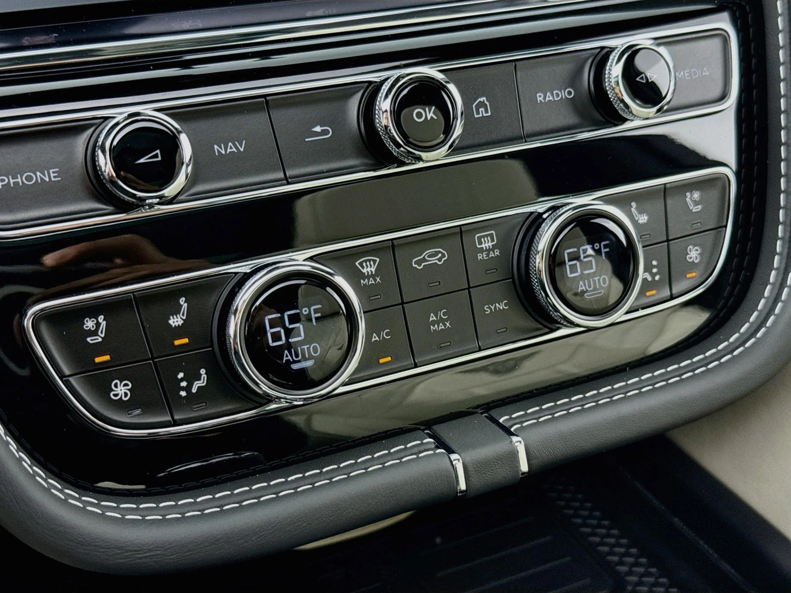 2023 Bentley Bentayga S V8, 7/30