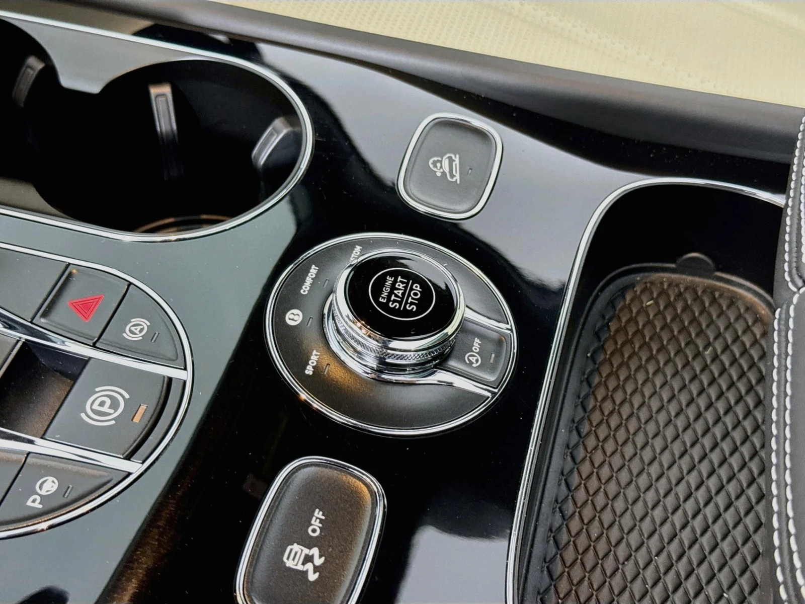 2023 Bentley Bentayga S V8, 17/30
