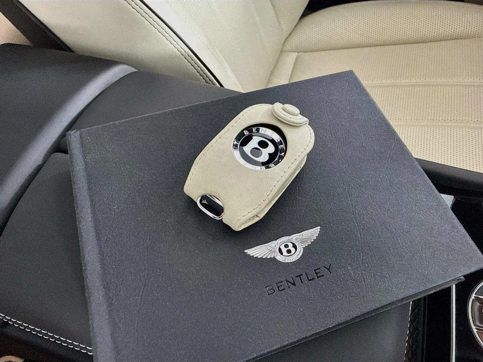 2023 Bentley Bentayga S V8, 30/30