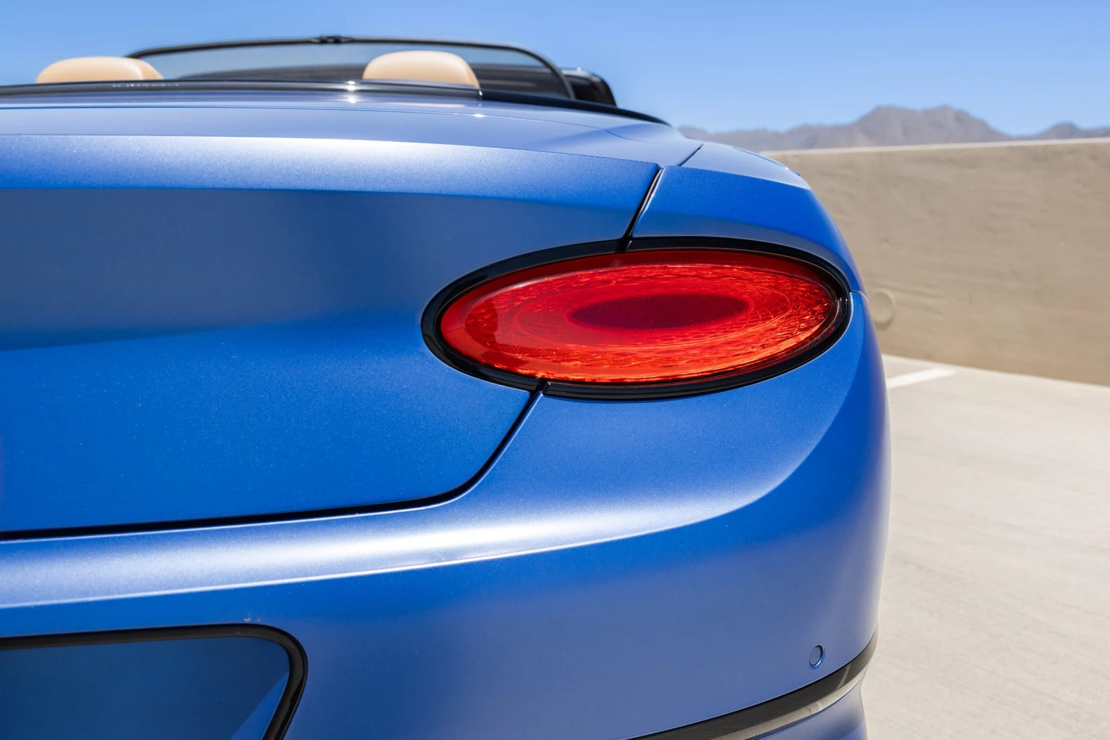 2020 Bentley Continental GTC V8, 13/30