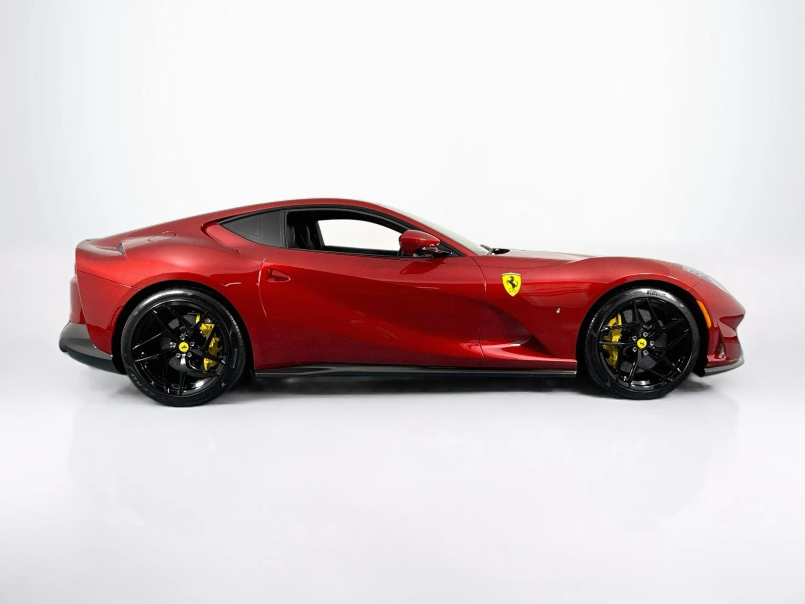2020 Ferrari 812 Superfast, 2/30