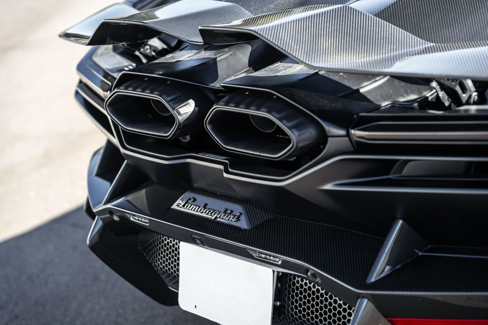 2025 Lamborghini Revuelto, 12/30