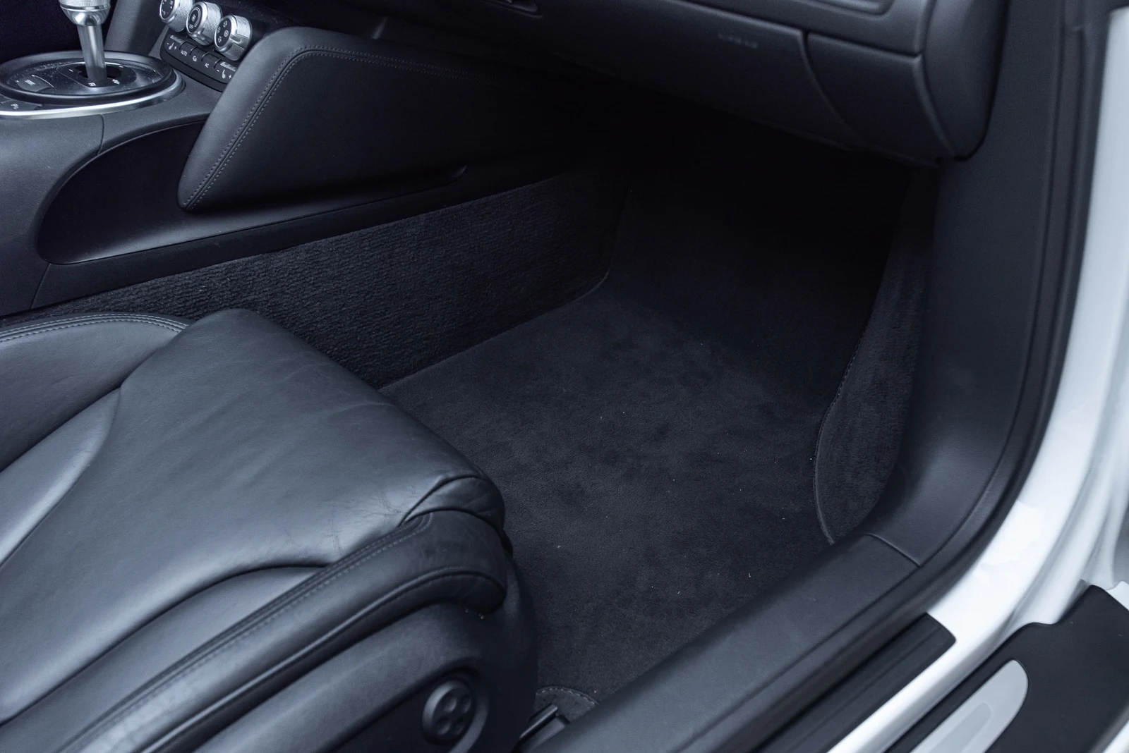 2012 Audi R8 5.2 quattro Spyder (Type 42), 7/30