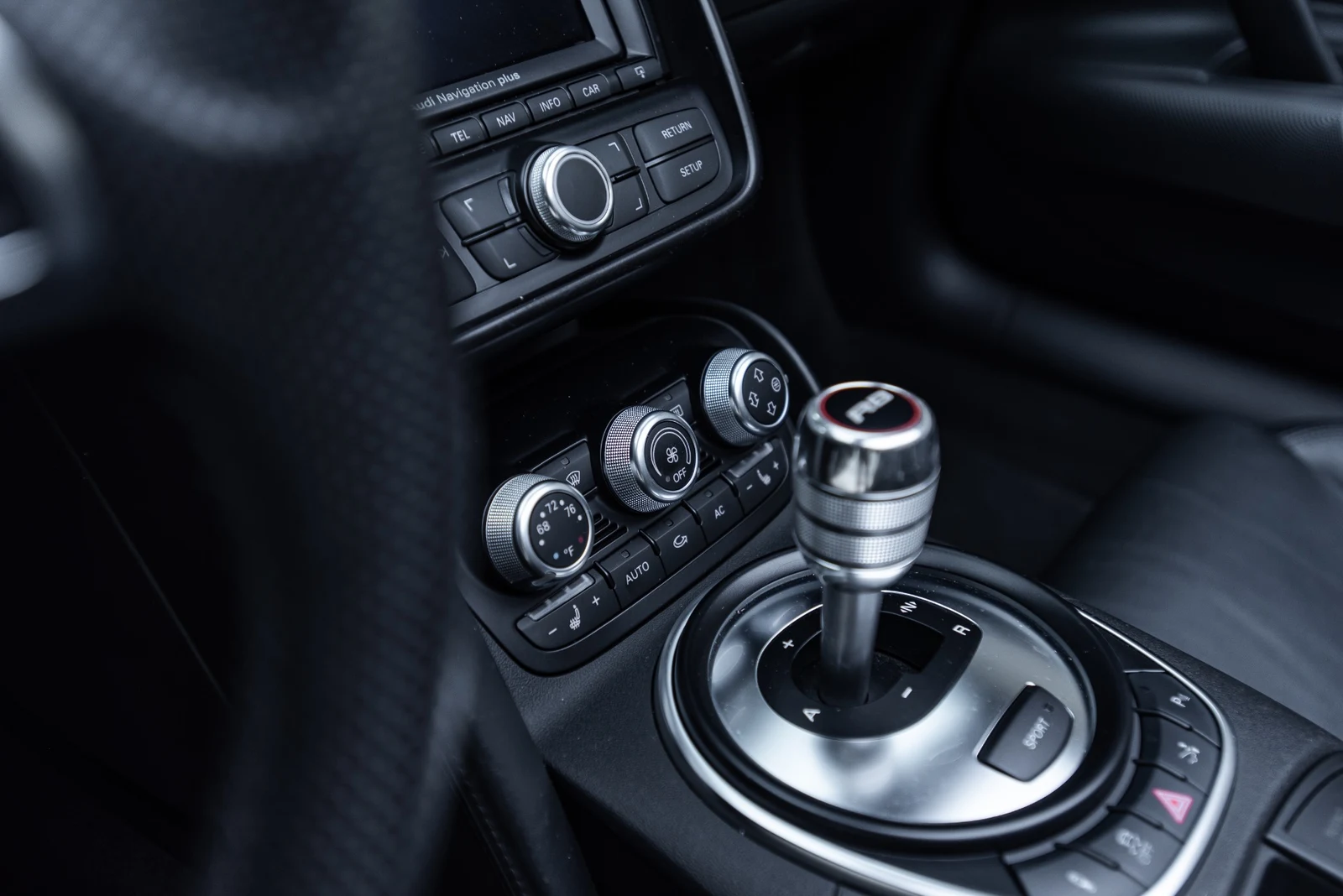 2012 Audi R8 5.2 quattro Spyder (Type 42), 9/30