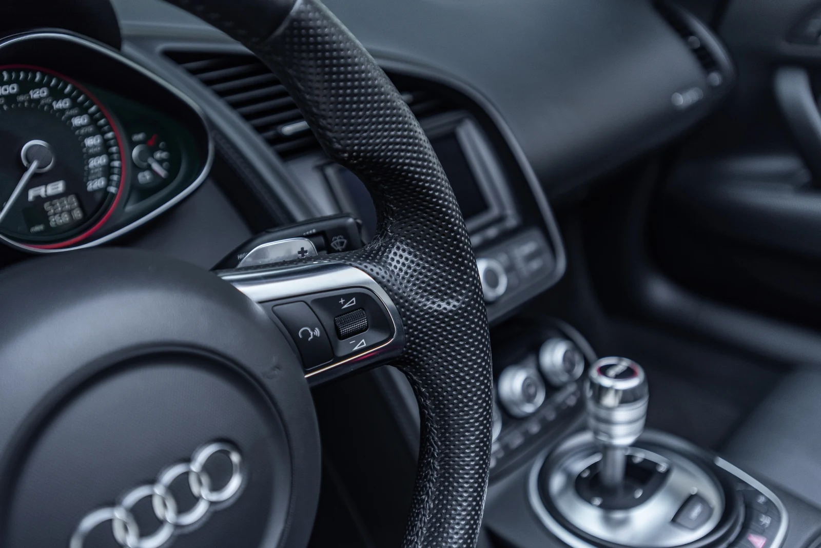 2012 Audi R8 5.2 quattro Spyder (Type 42), 10/30