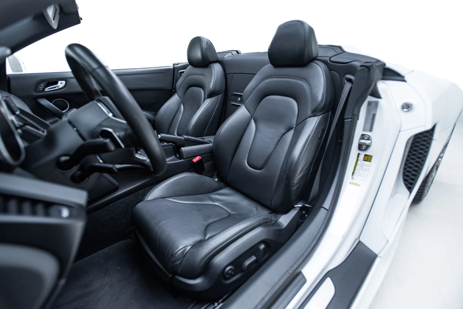 2012 Audi R8 5.2 quattro Spyder (Type 42), 13/30
