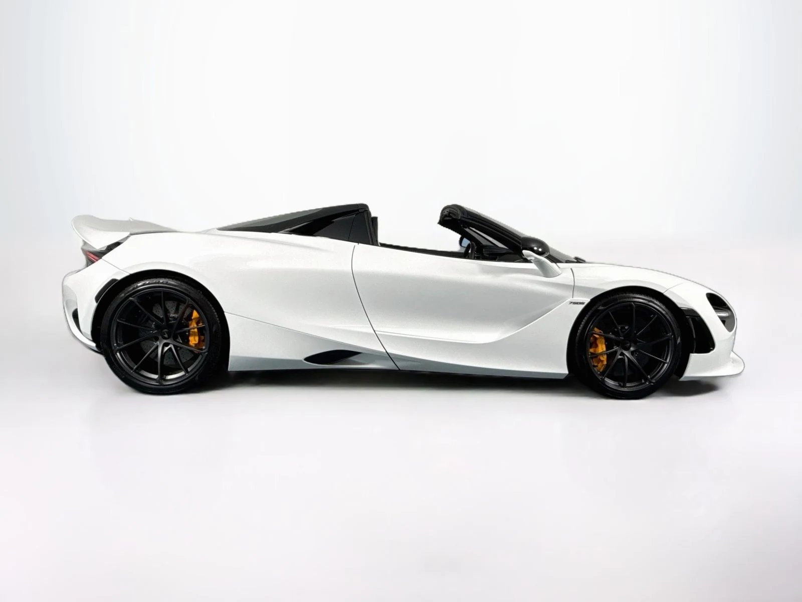 2024 McLaren 750S Spider, 2/30