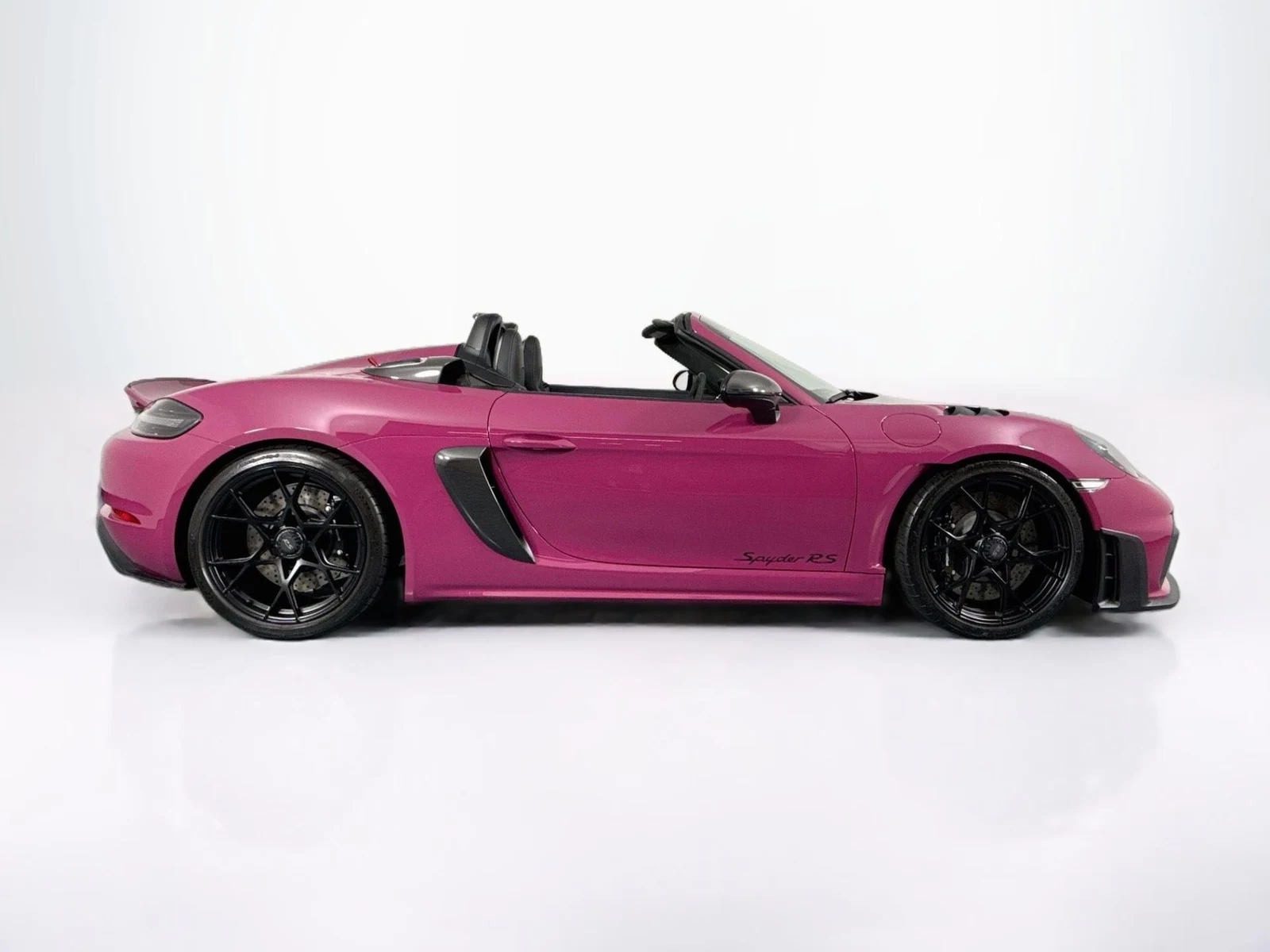 2024 Porsche 718 Boxster Spyder RS, 2/30