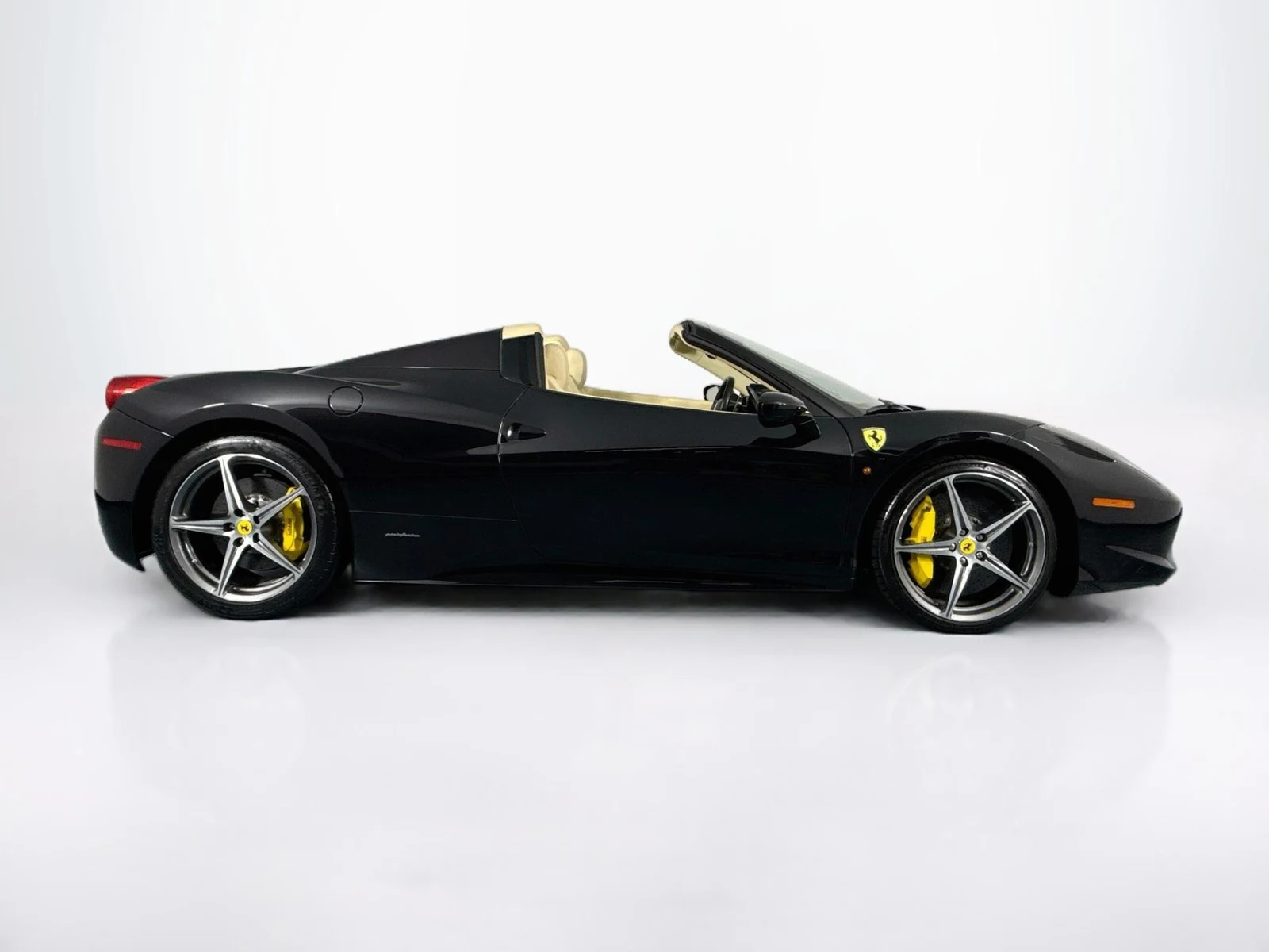 2012 Ferrari 458 Spider, 2/30