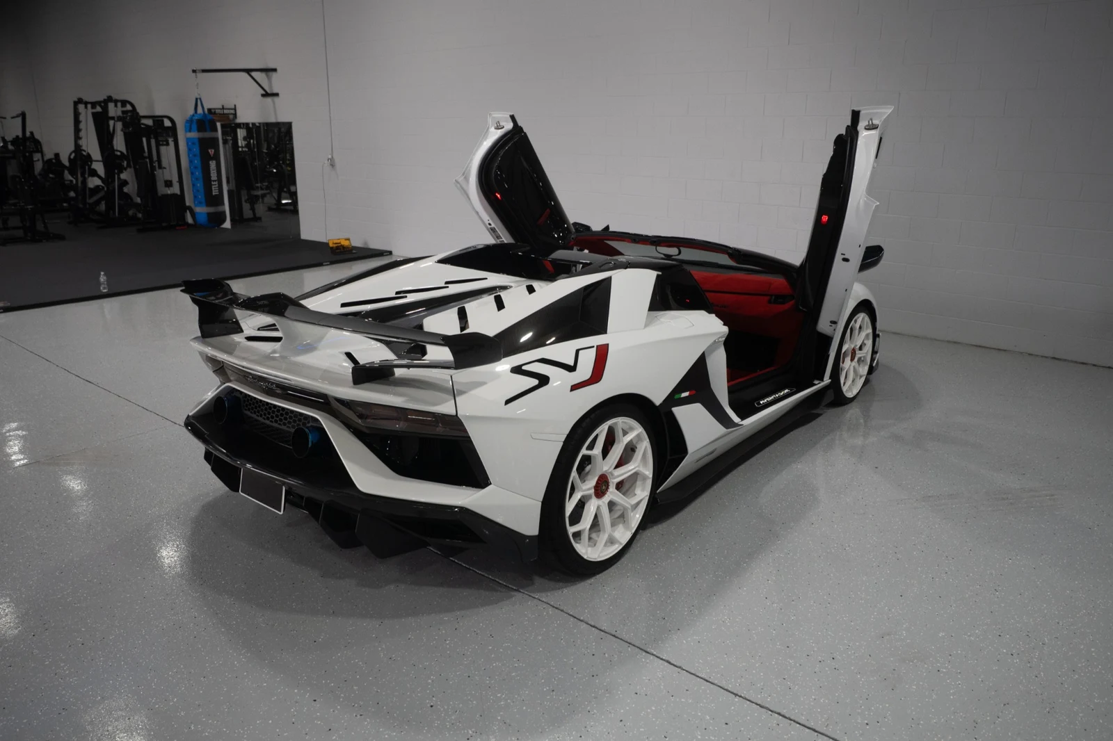 2020 Lamborghini Aventador SVJ, 2/30