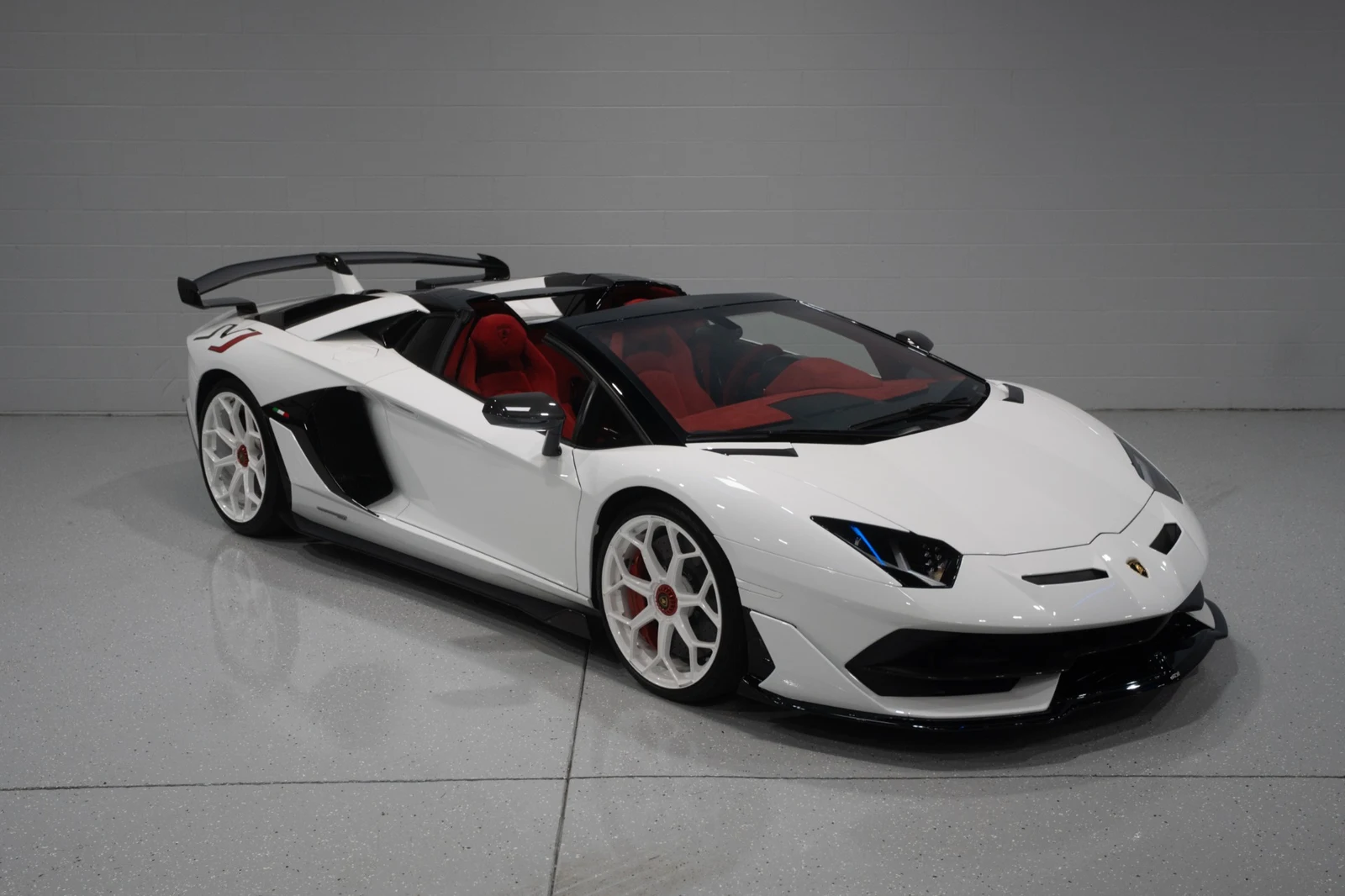 2020 Lamborghini Aventador SVJ, 3/30