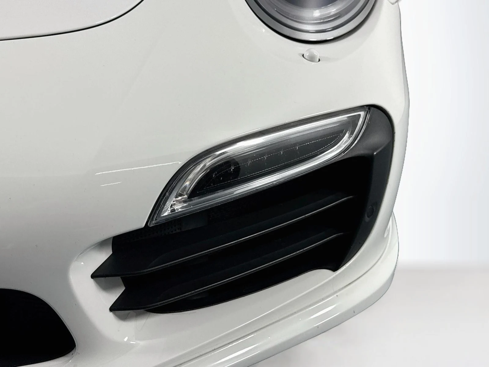 2014 Porsche 911 (991.1) Turbo S, 26/30