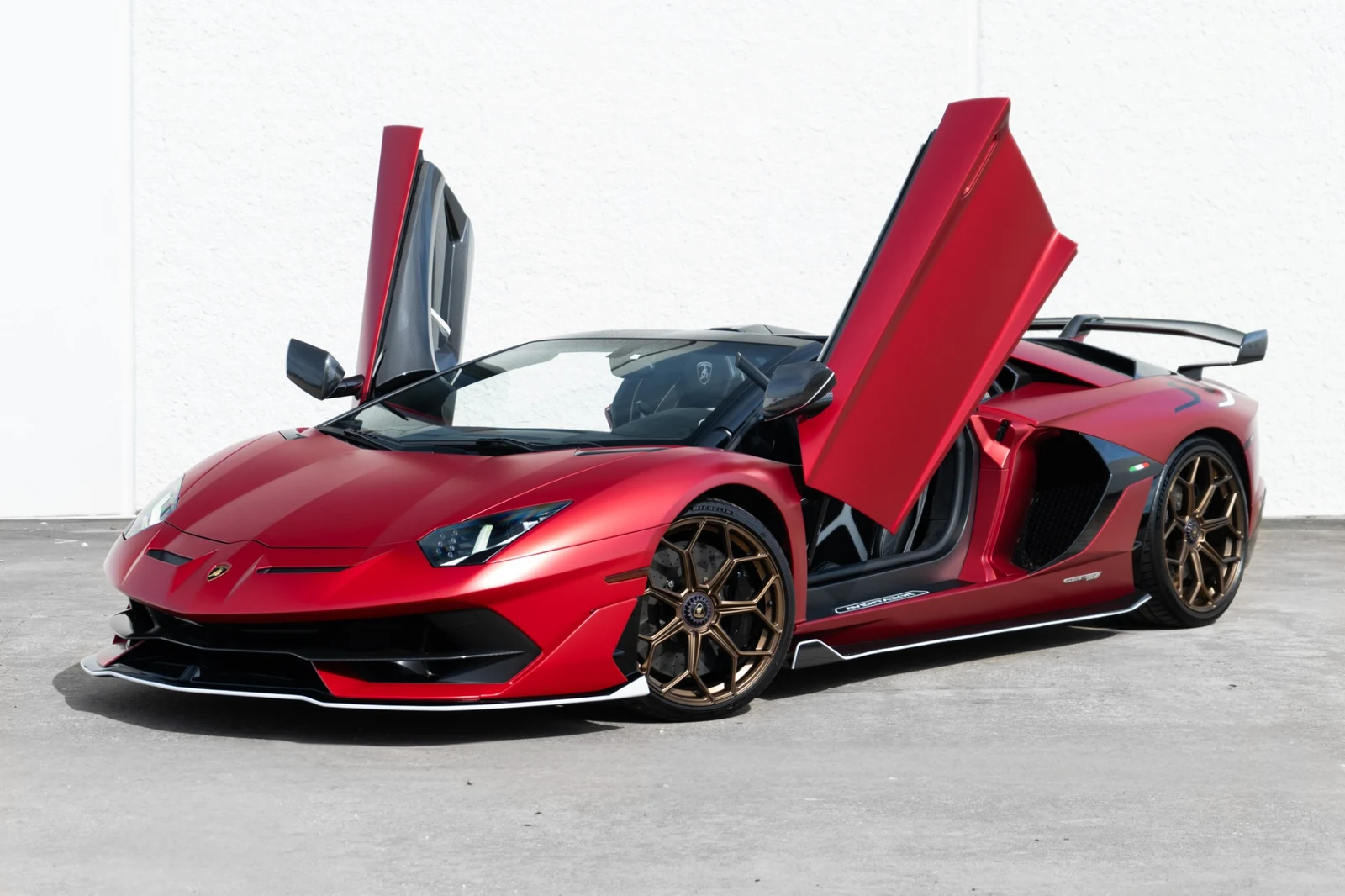 Lamborghini Aventador SVJ Roadster | iLusso Houston