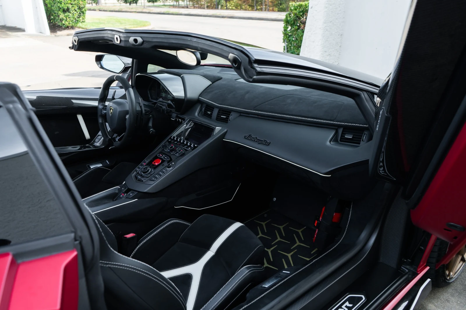 2021 Lamborghini Aventador SVJ Roadster, 13/30