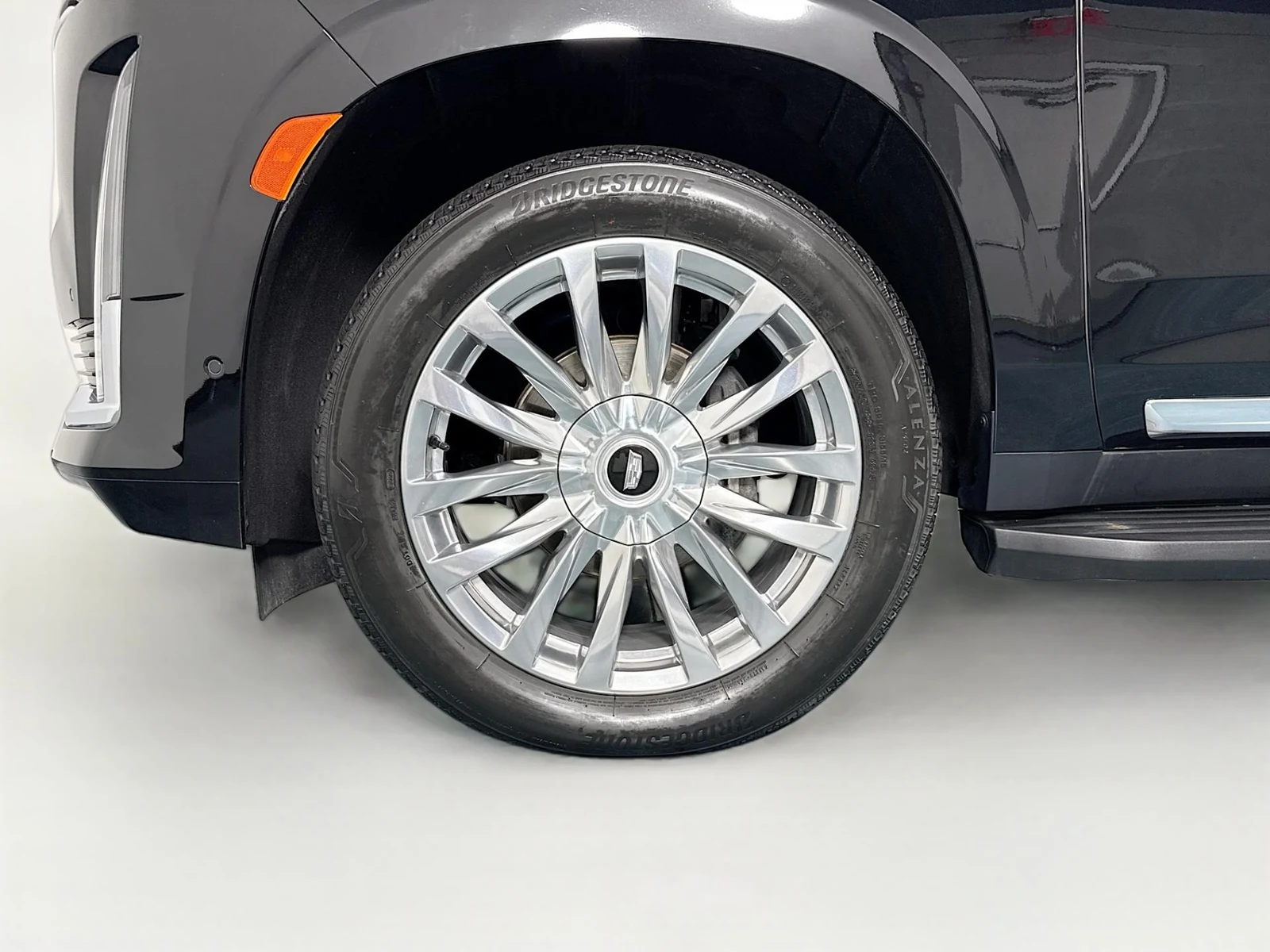 2023 Cadillac Escalade ESV Premium Luxury, 20/30