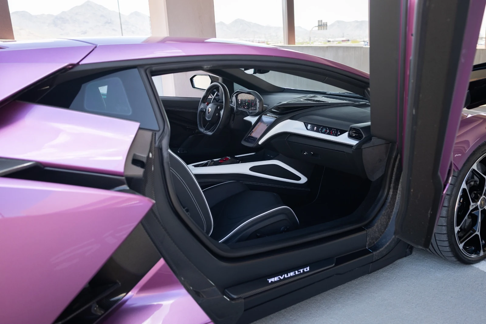 2026 Lamborghini Revuelto, 24/30