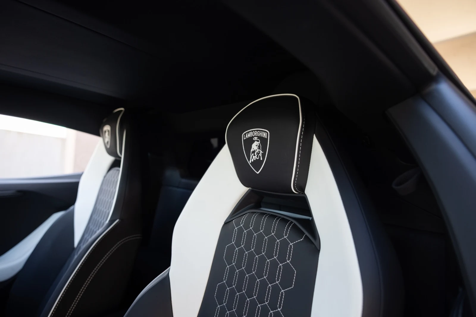2026 Lamborghini Revuelto, 27/30