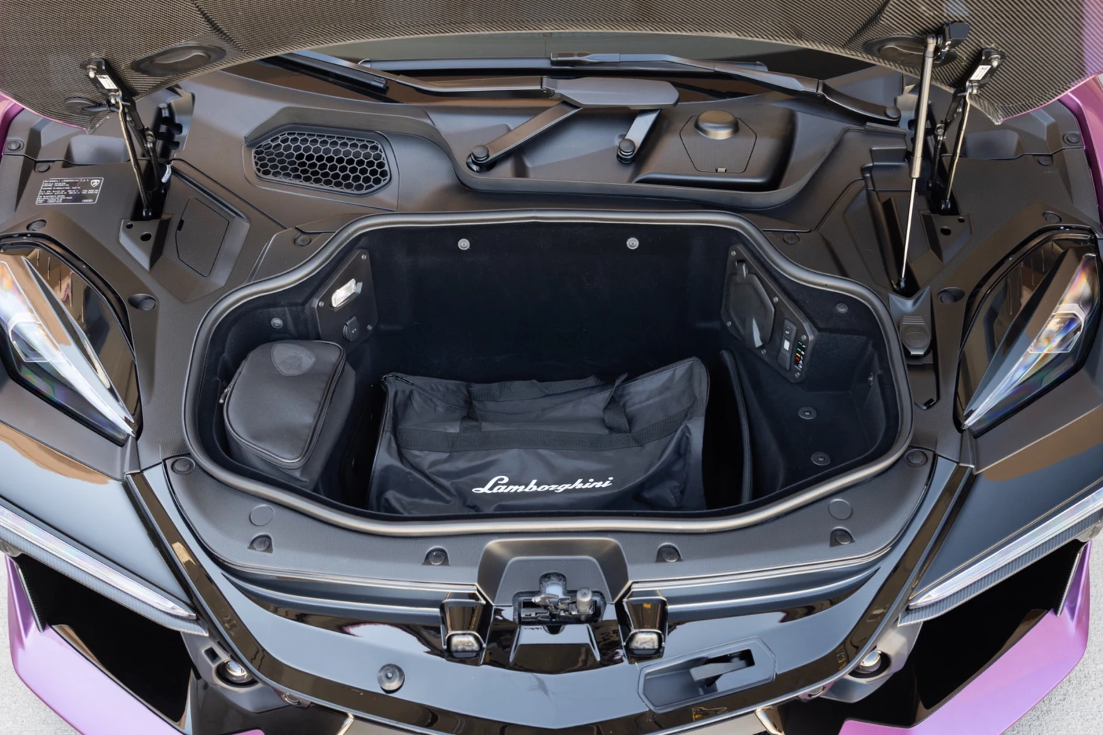 2026 Lamborghini Revuelto, 29/30