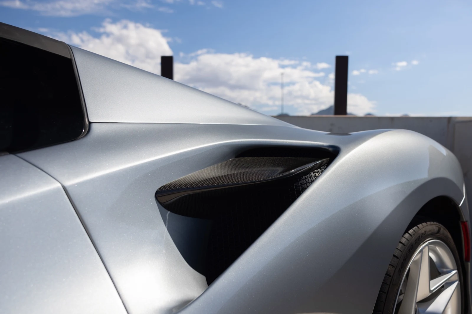 2021 Ferrari F8 Spider, 8/30