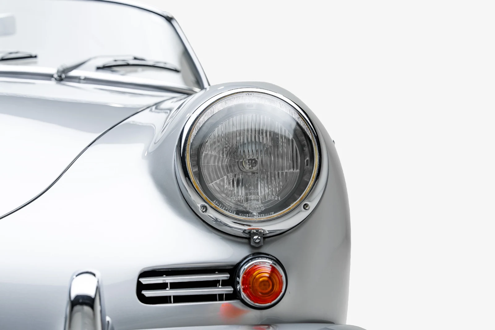 1961 Porsche 356B Roadster, 12/30