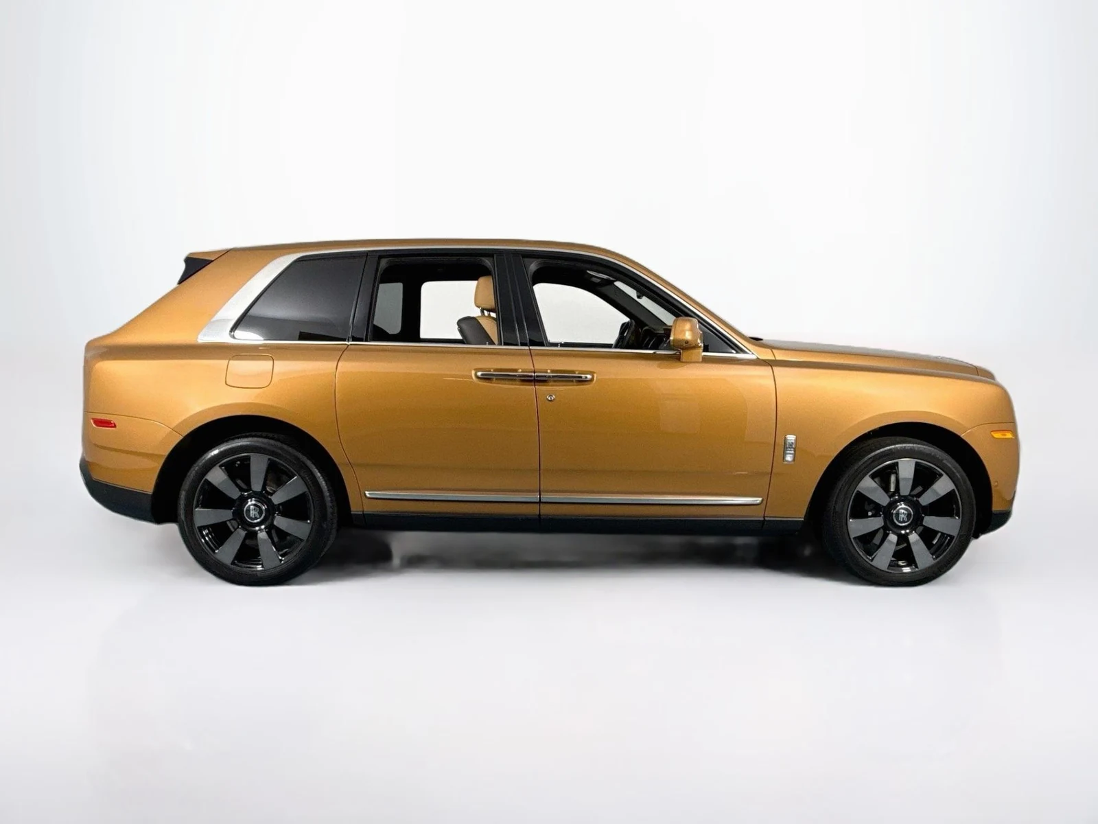 2023 Rolls-Royce Cullinan, 2/30