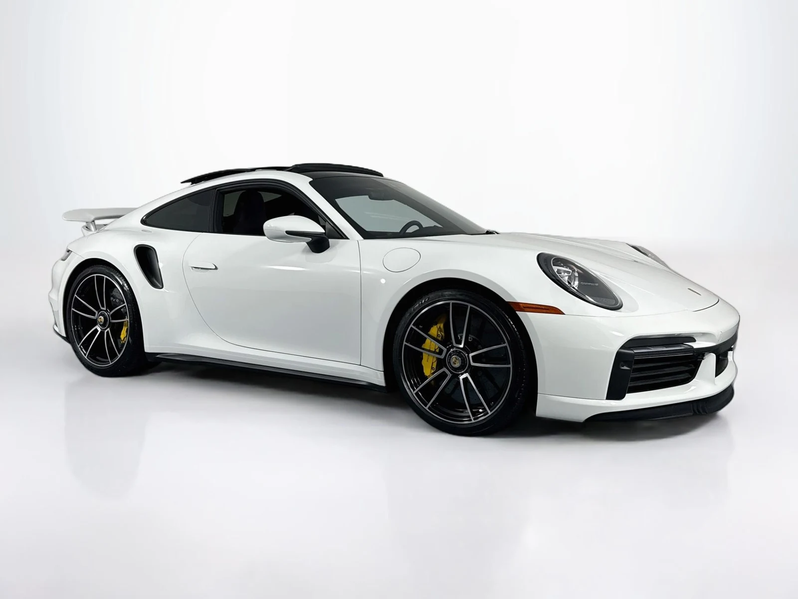 2024 Porsche 911 (992.1) Turbo S, 2/30