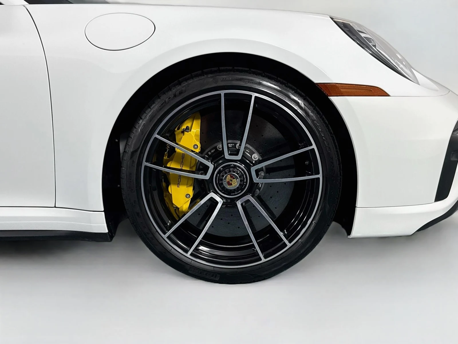 2024 Porsche 911 (992.1) Turbo S, 27/30
