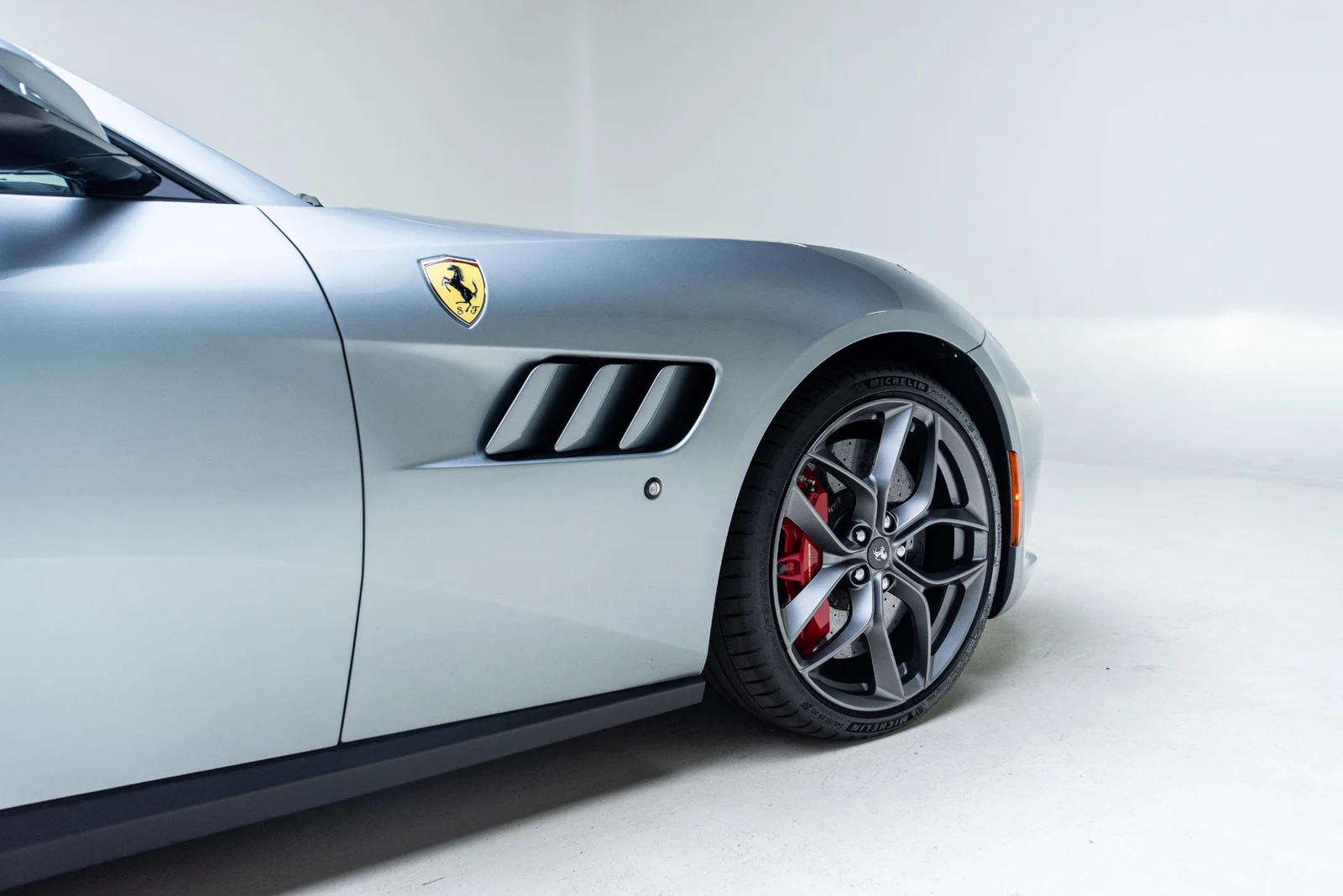 2018 Ferrari GTC4Lusso T, 11/30