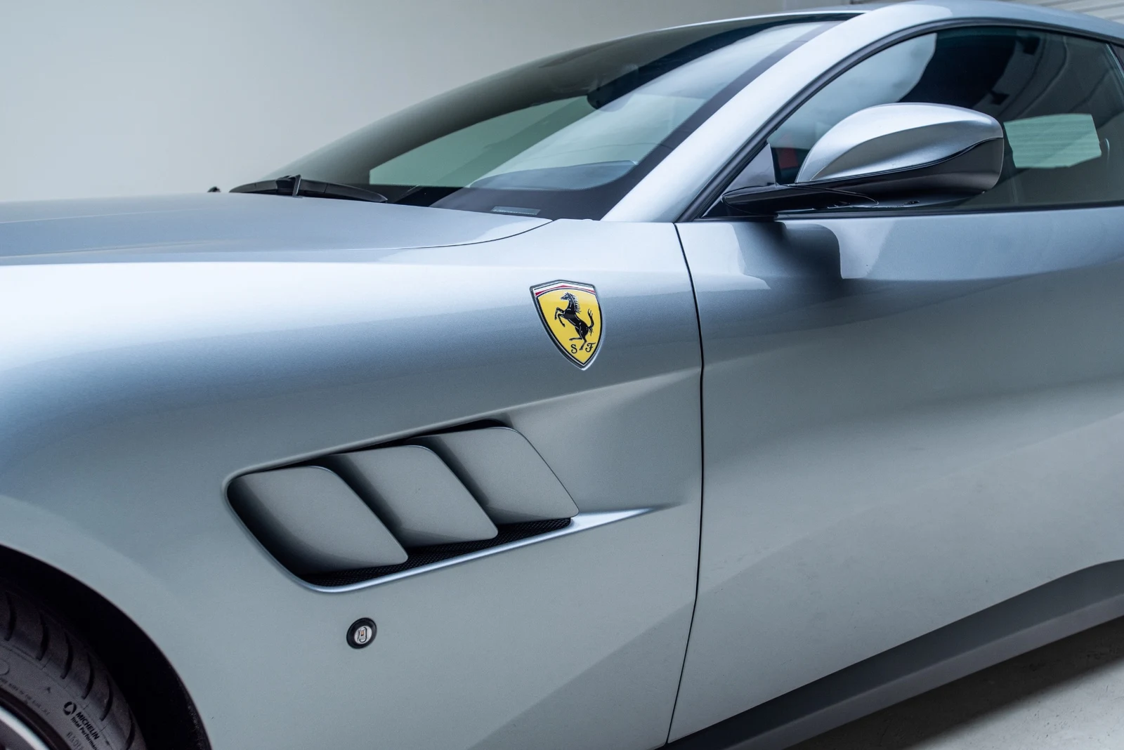 2018 Ferrari GTC4Lusso T, 15/30