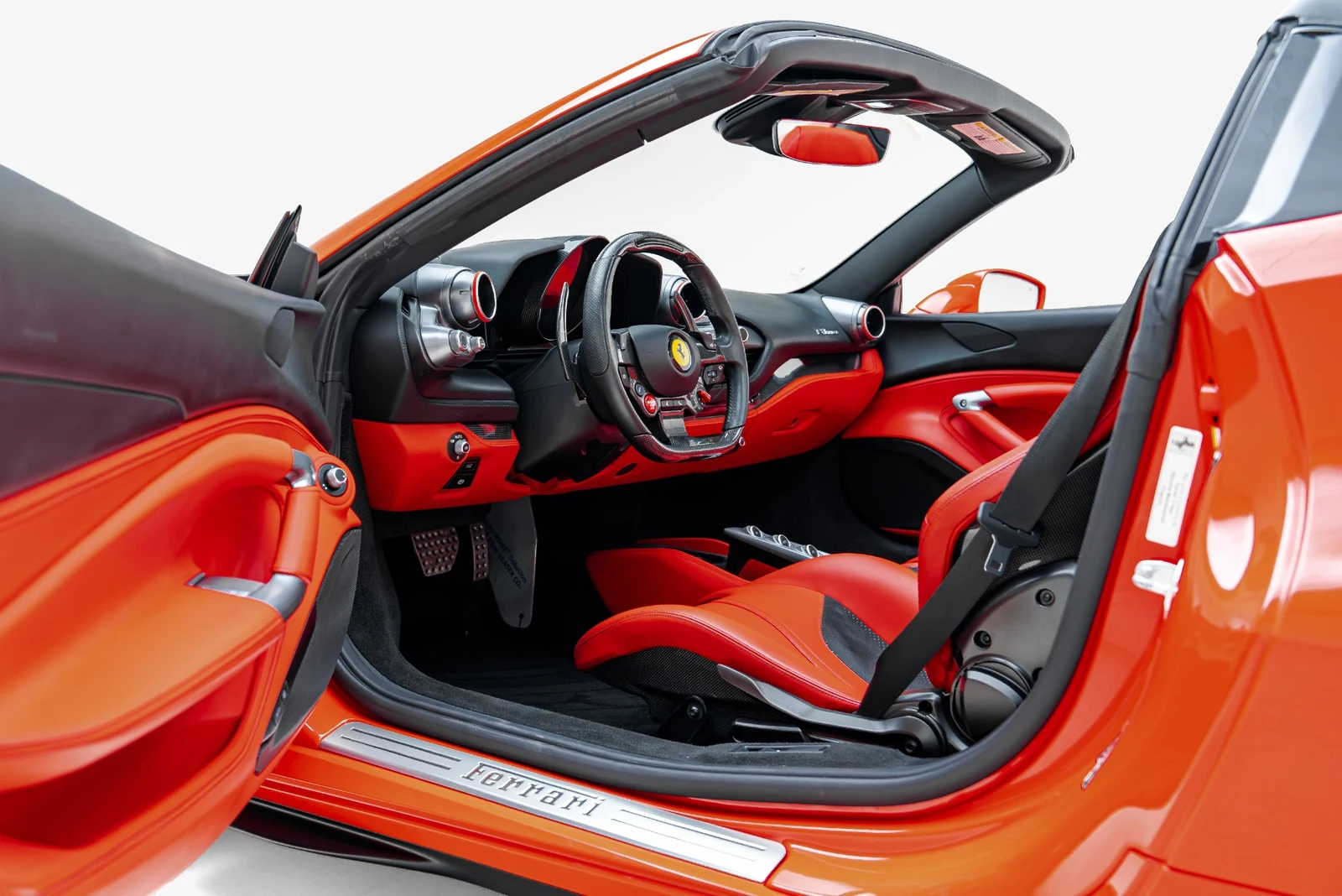 2022 Ferrari F8 Spider, 2/30