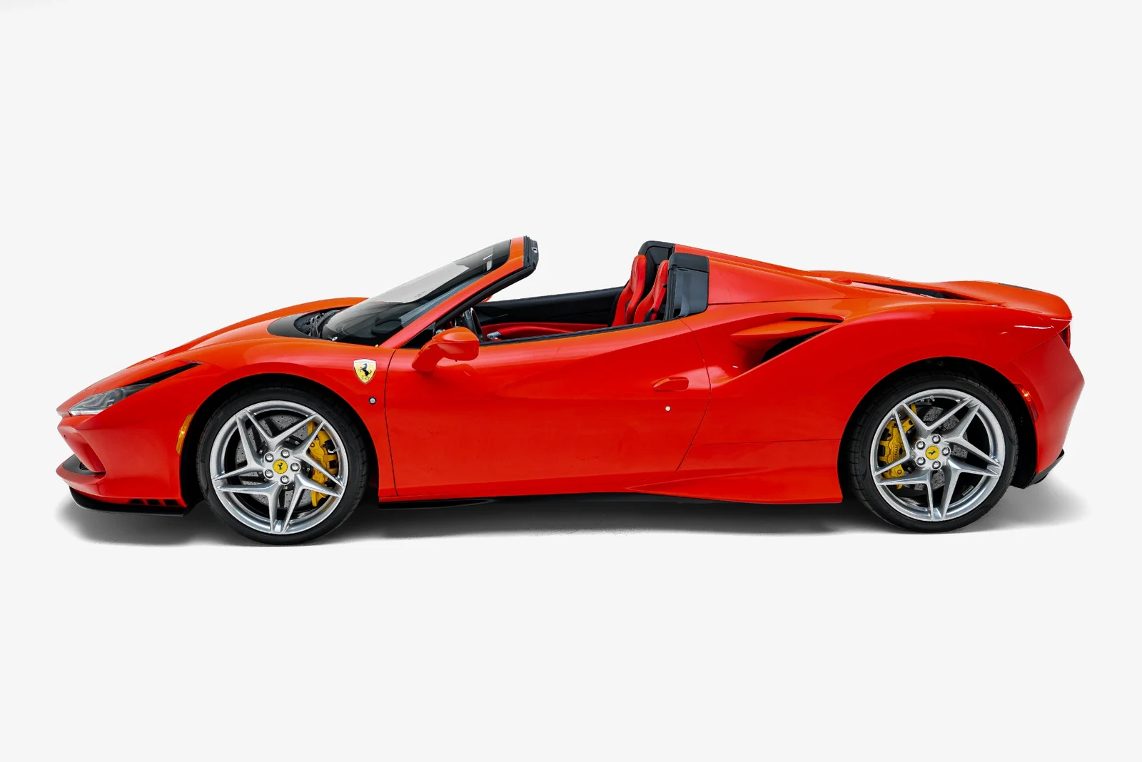 2022 Ferrari F8 Spider, 3/30