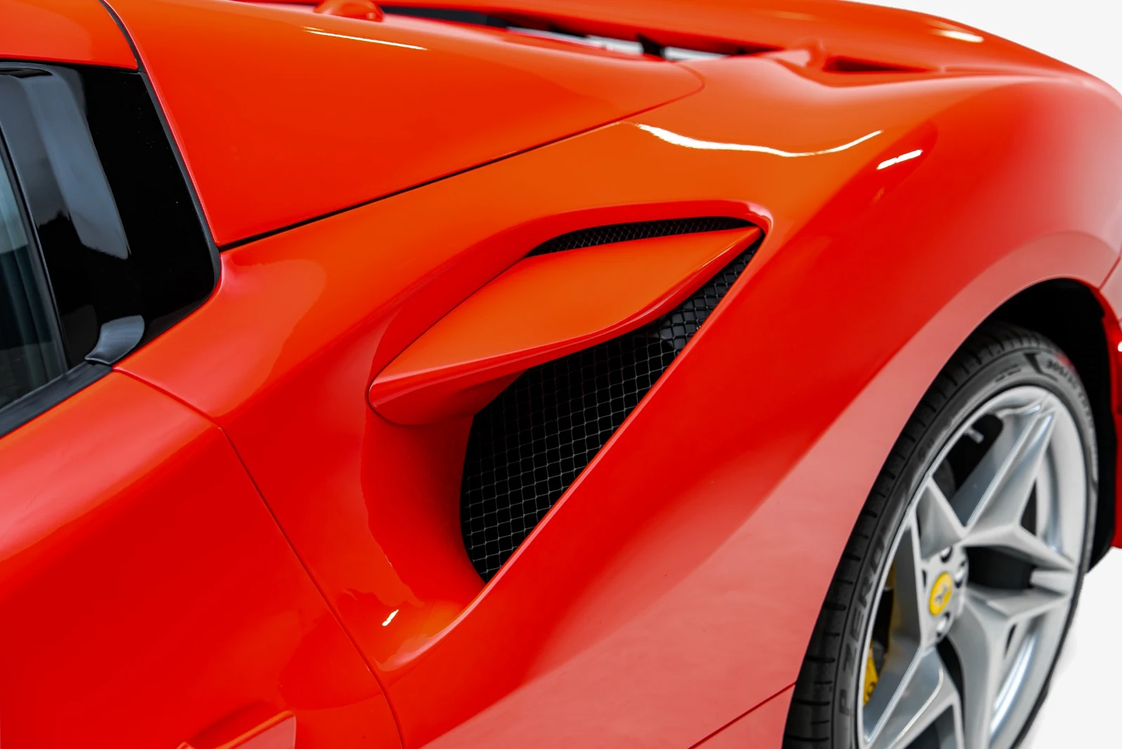 2022 Ferrari F8 Spider, 14/30