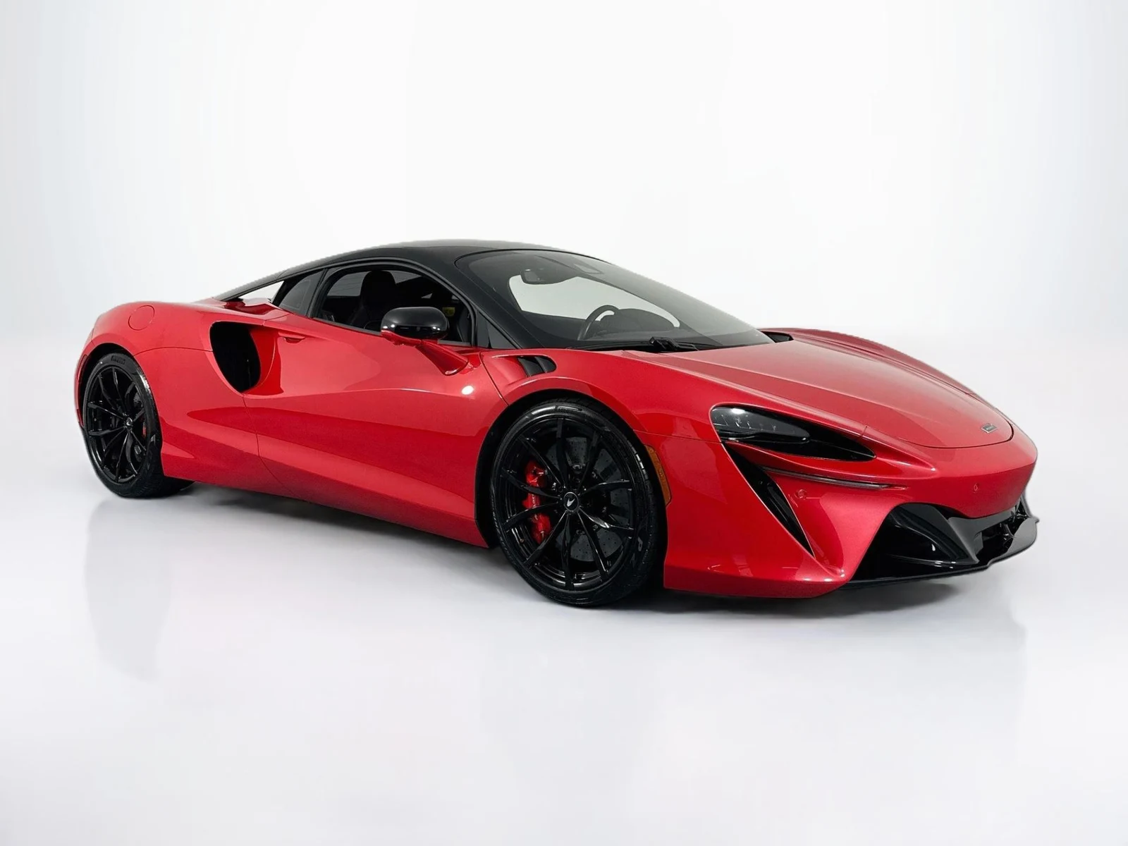 2024 McLaren Artura, 2/30