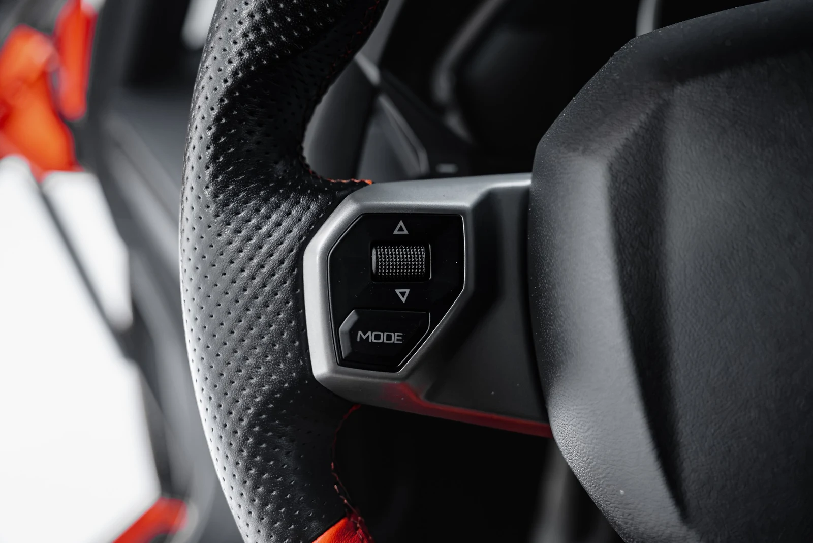 2014 Lamborghini Aventador LP700-4, 24/30