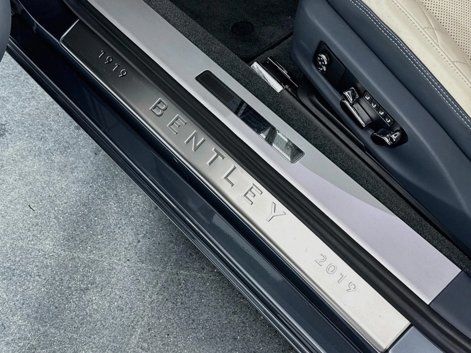 2020 Bentley Continental GT V8, 17/30