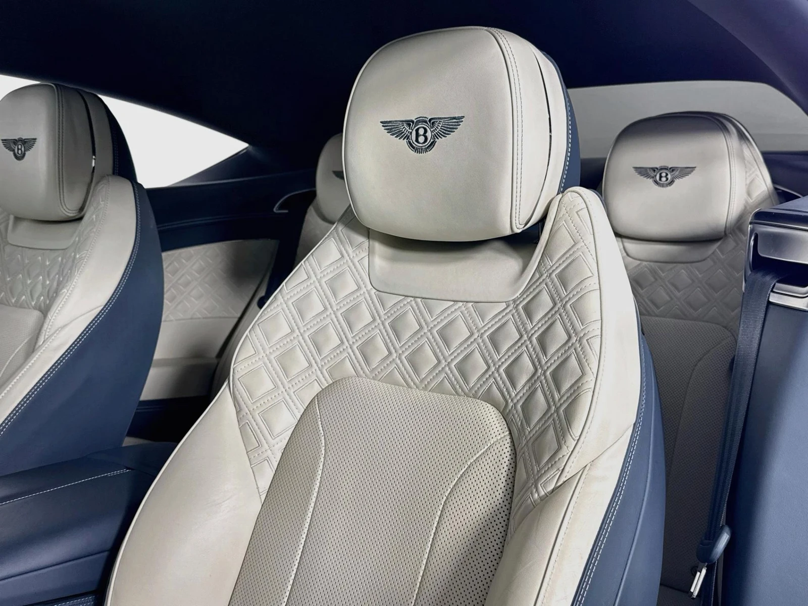 2020 Bentley Continental GT V8, 18/30