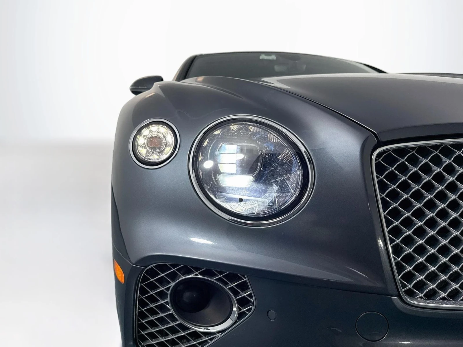 2020 Bentley Continental GT V8, 26/30