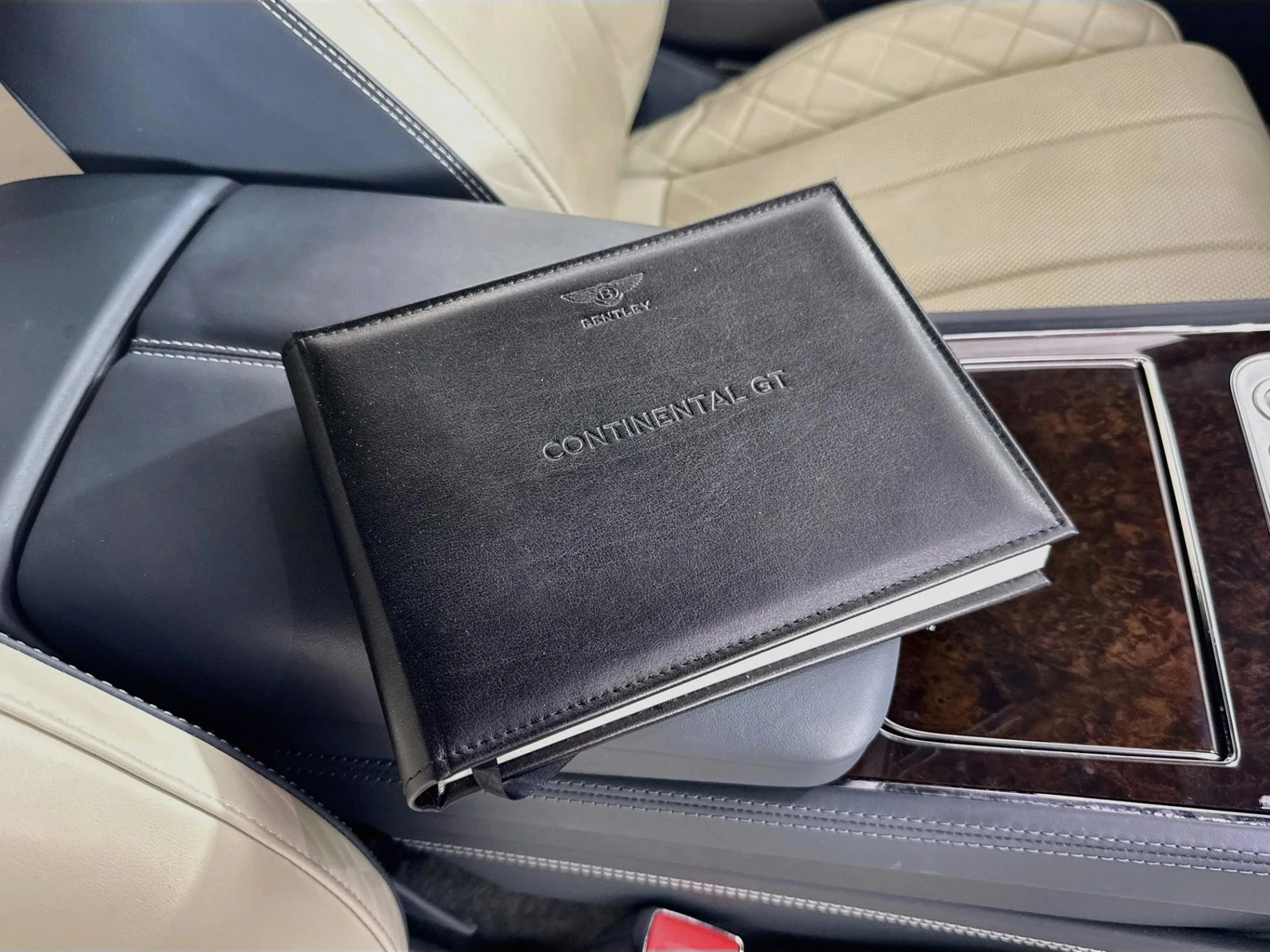 2020 Bentley Continental GT V8, 29/30