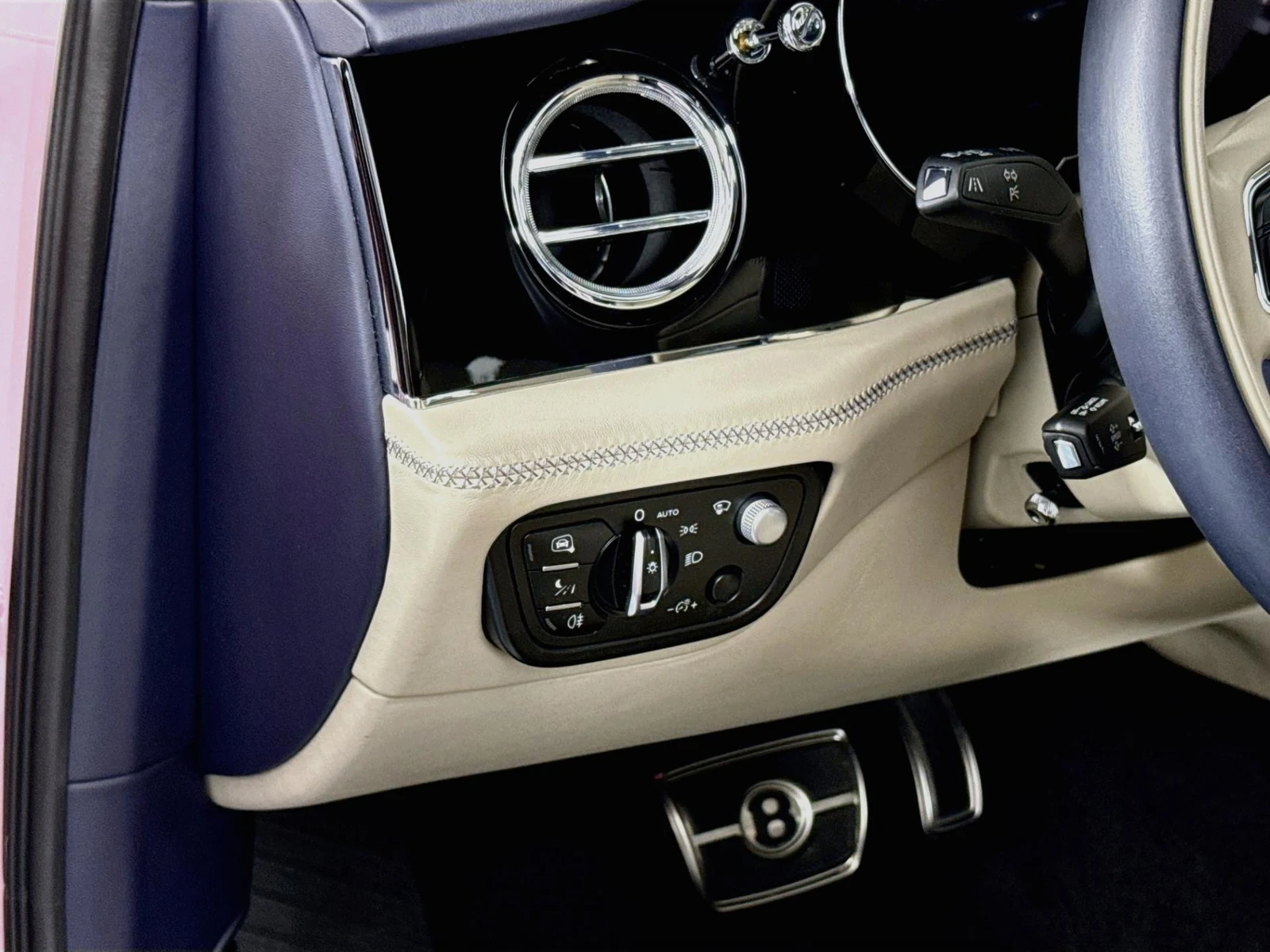 2023 Bentley Bentayga Azure V8, 5/30