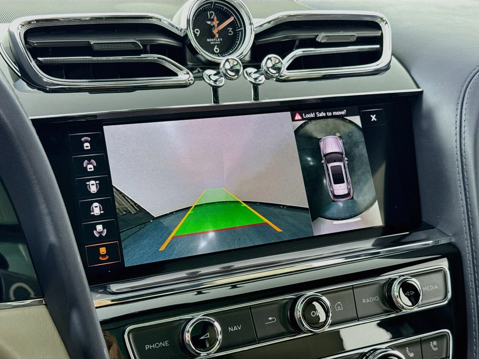 2023 Bentley Bentayga Azure V8, 8/30