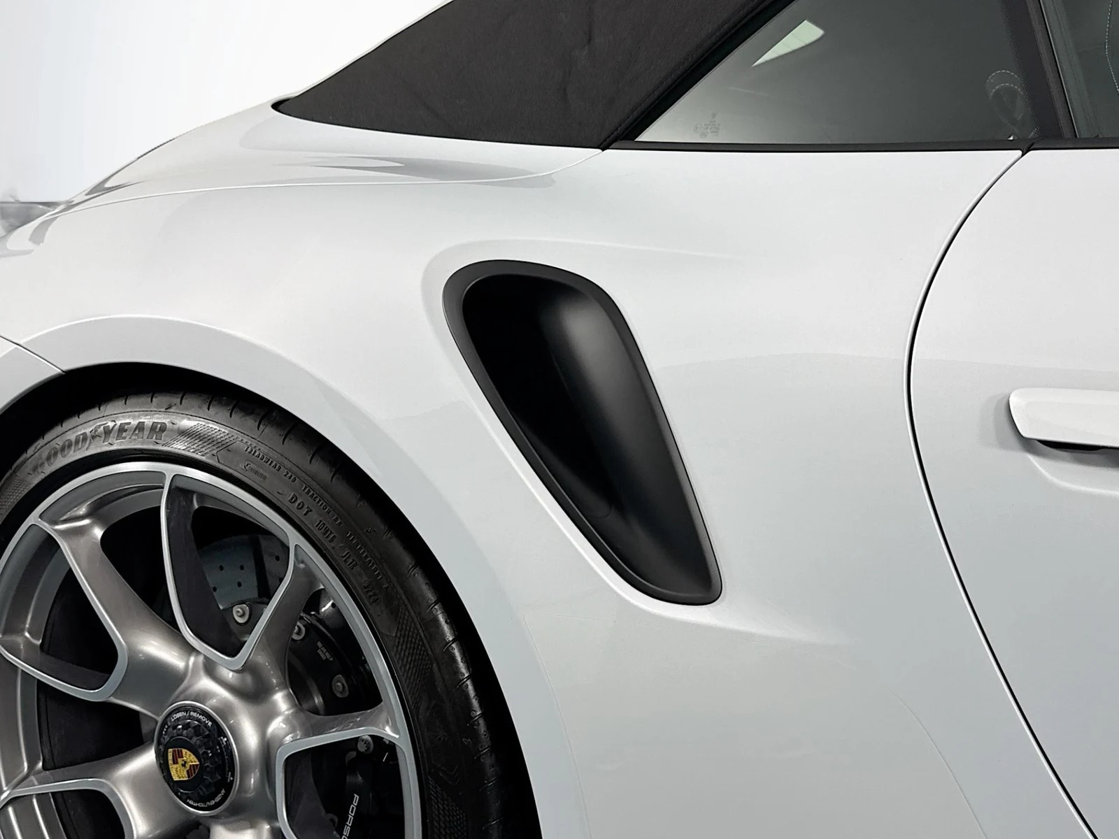 2025 Porsche 911 (992.1) Turbo S, 26/30