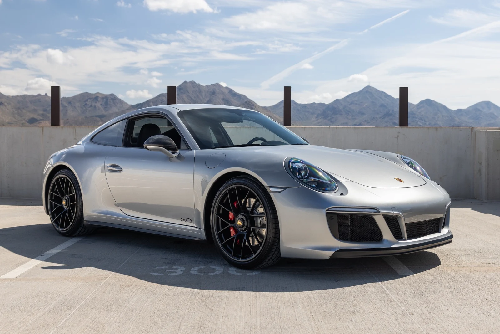 2018 Porsche 911 (991.2) Carrera GTS, 2/30