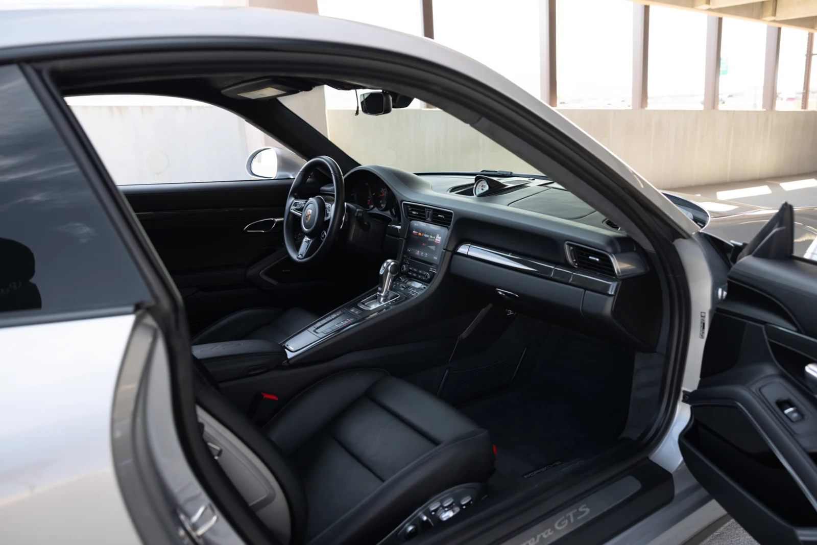 2018 Porsche 911 (991.2) Carrera GTS, 21/30