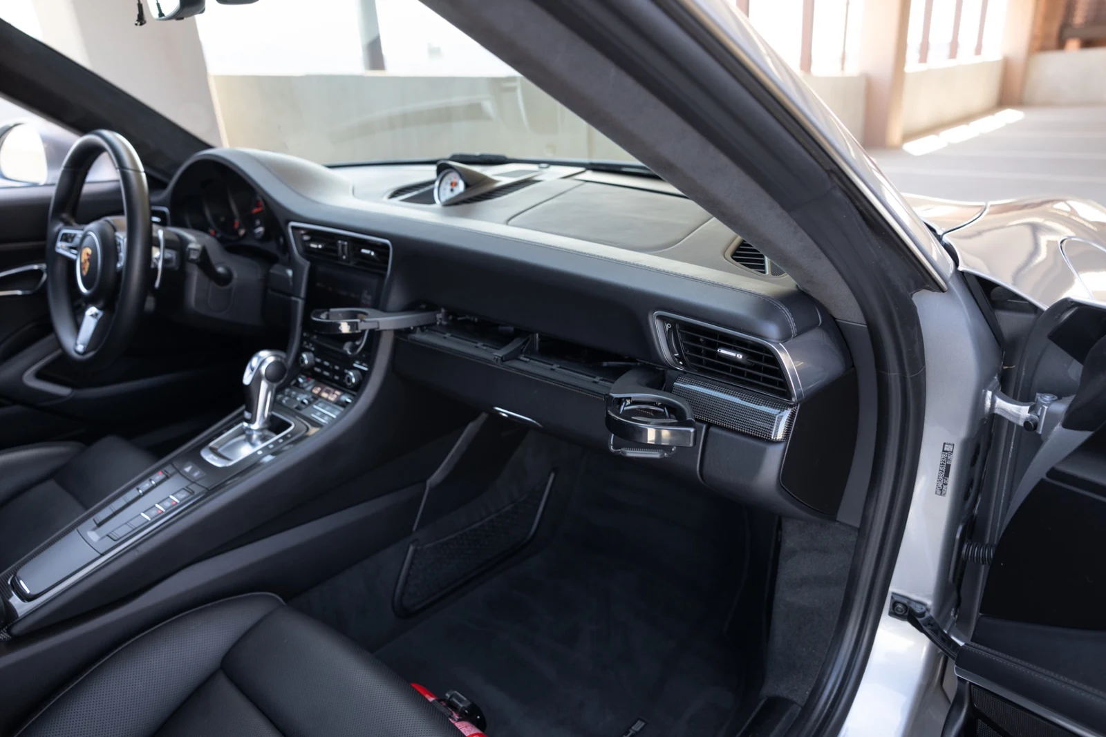 2018 Porsche 911 (991.2) Carrera GTS, 24/30