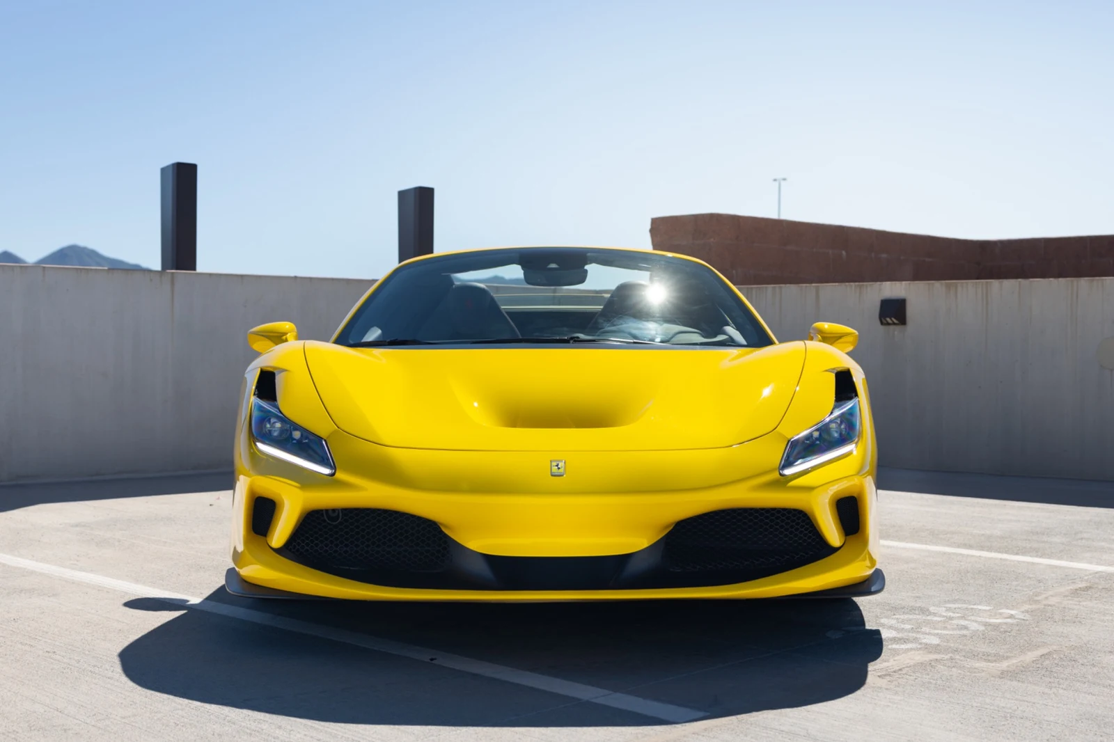 2022 Ferrari F8 Spider, 2/30