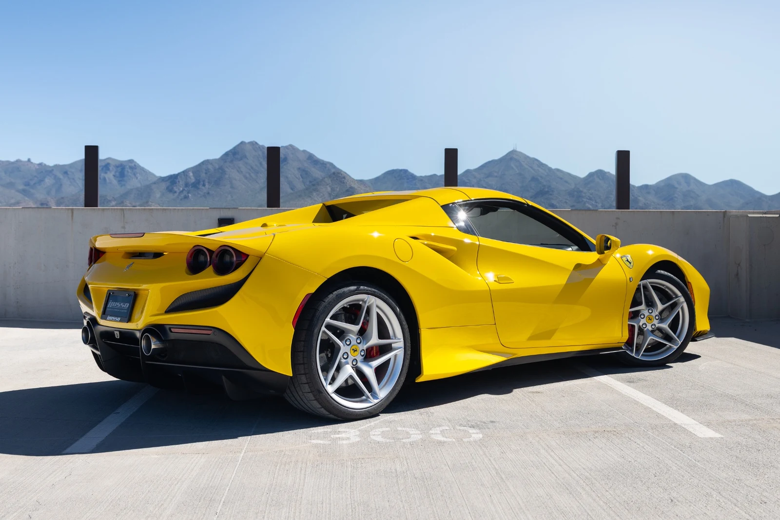 2022 Ferrari F8 Spider, 5/30