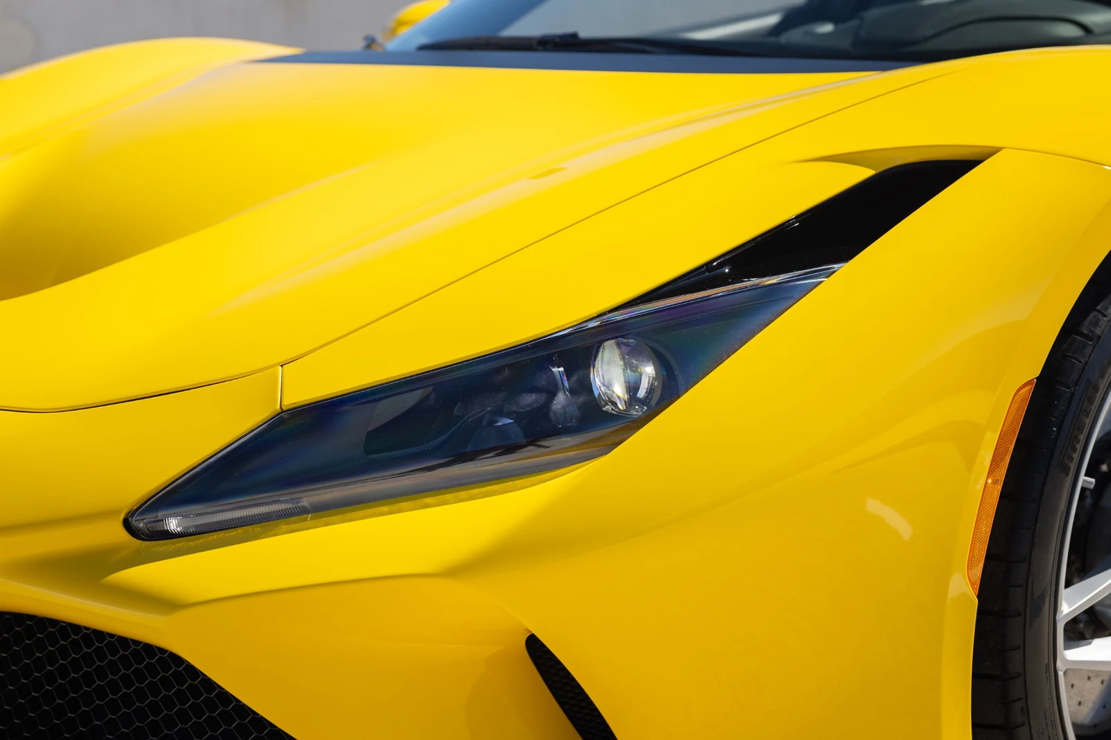 2022 Ferrari F8 Spider, 11/30