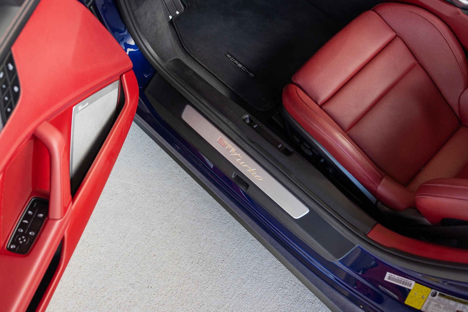2025 Porsche 911 (992.1) Turbo, 18/30